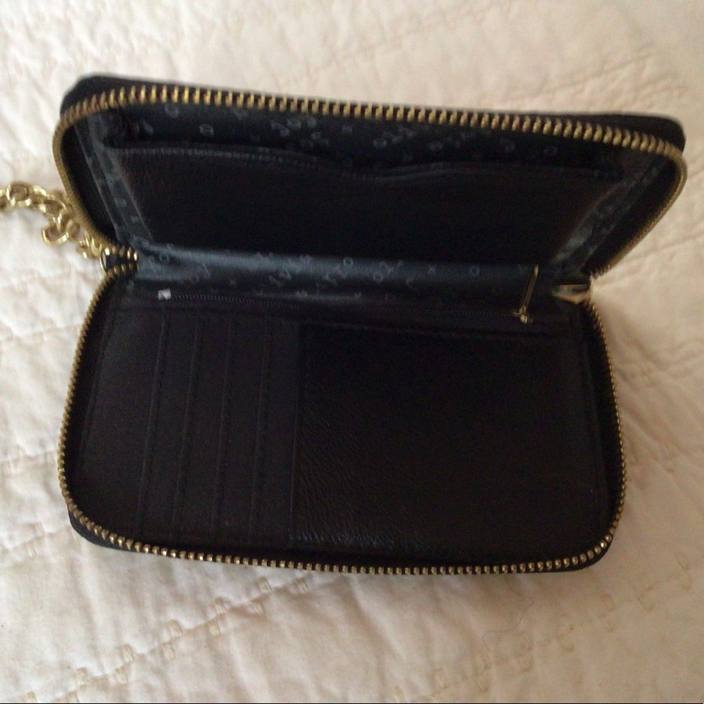 Olivia+Joy Wristlet 6.5x4 - Picture 3 of 5